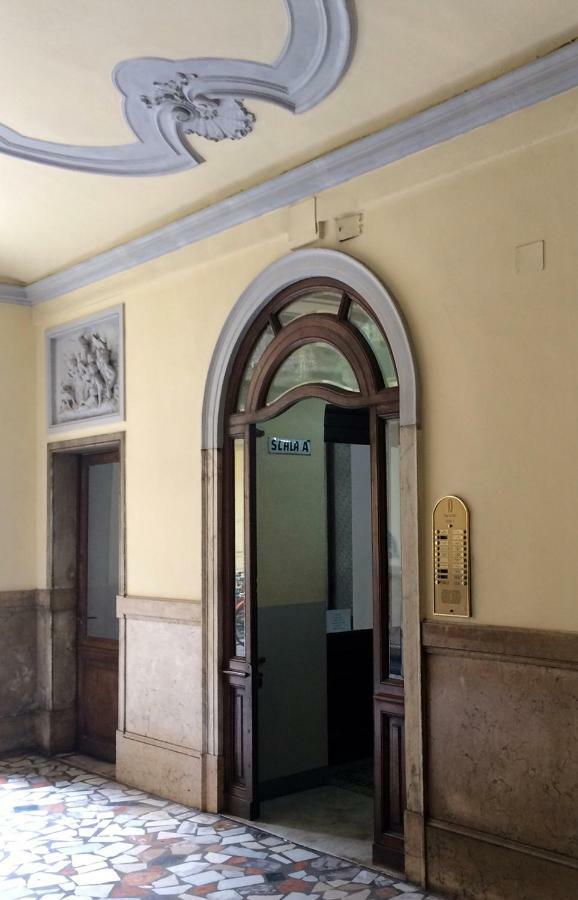 Monikapsa Apartment Turin Exterior photo